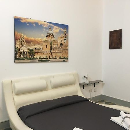 Le Stanze Di Regina Margherita Hotel Palermo Luaran gambar